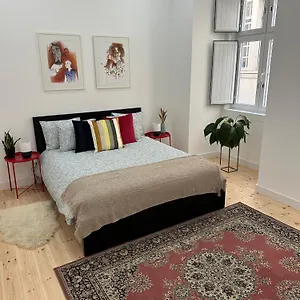 Affittacamere Modern Bedroom In, Lisbona